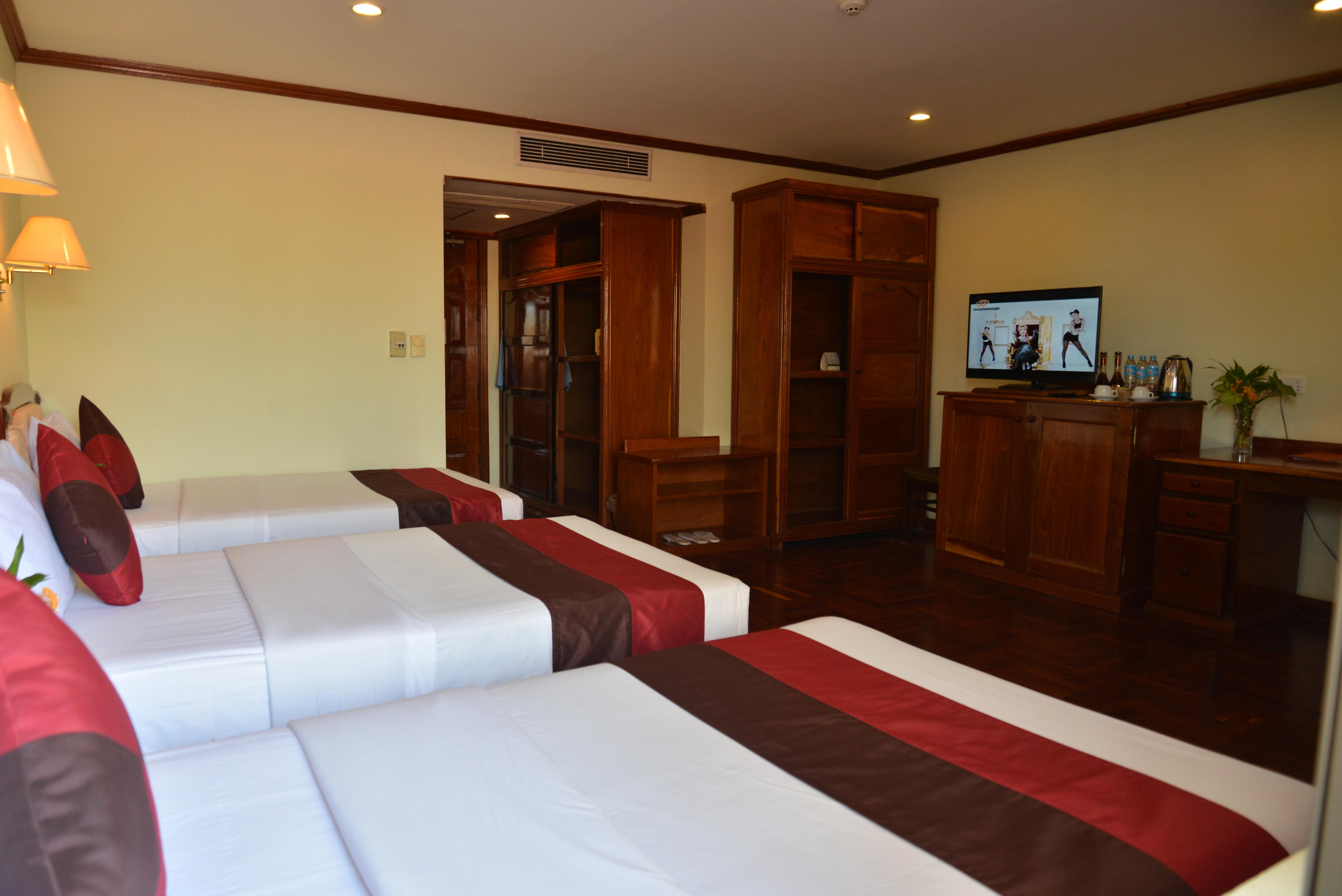 Angkor Hotel Siem Reap Buitenkant foto