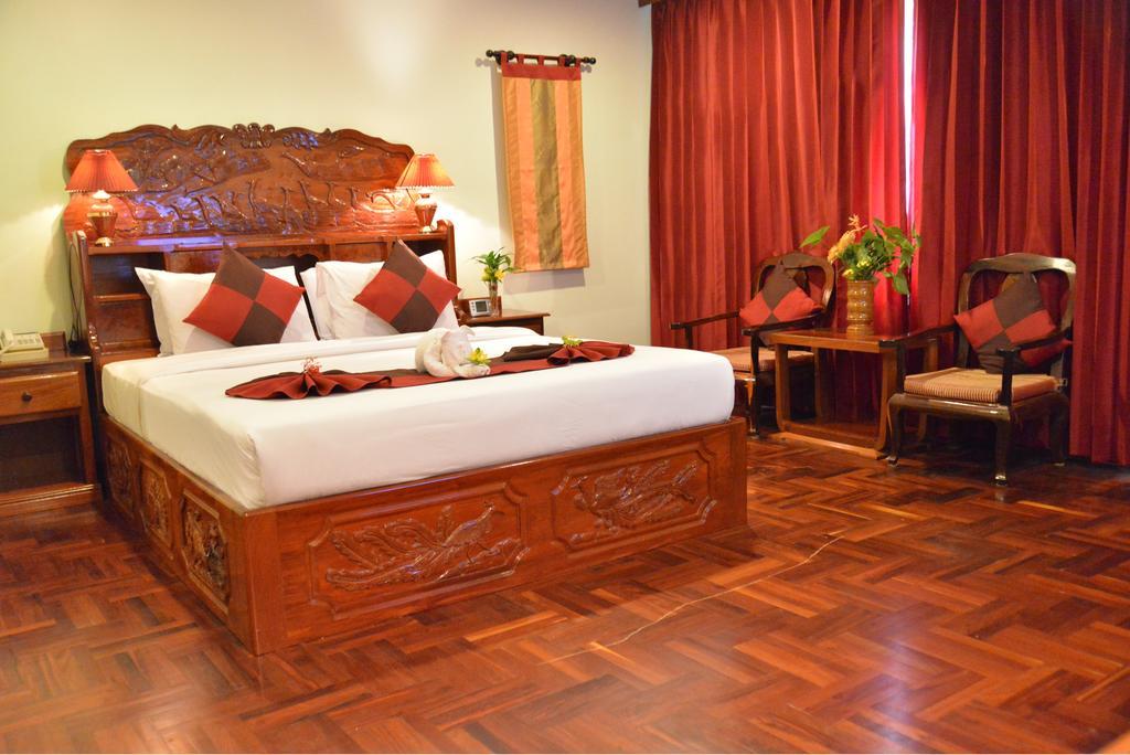 Angkor Hotel Siem Reap Buitenkant foto