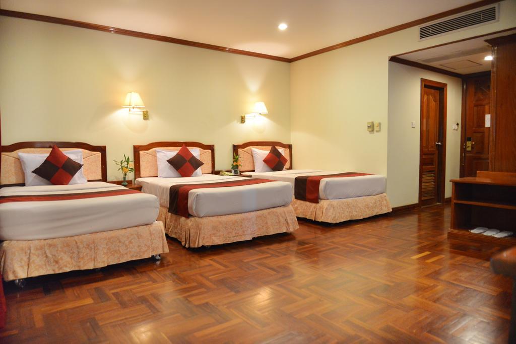 Angkor Hotel Siem Reap Buitenkant foto