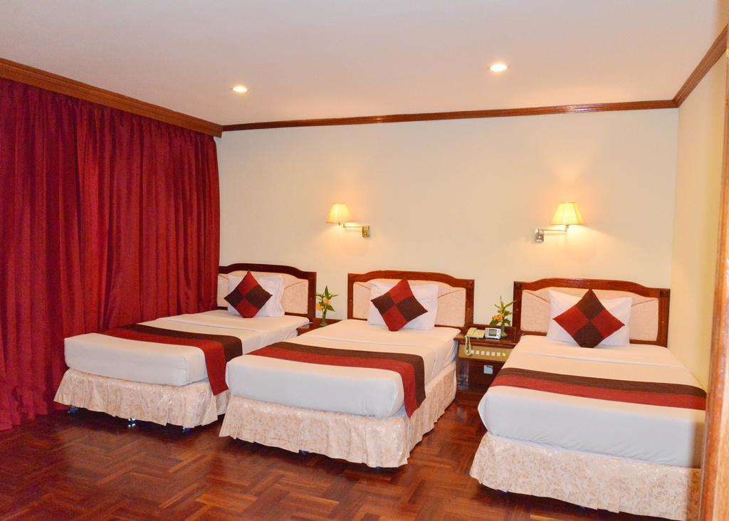 Angkor Hotel Siem Reap Buitenkant foto