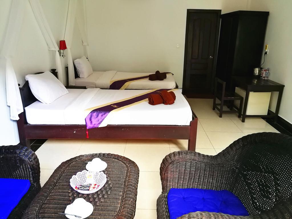 Angkor Hotel Siem Reap Buitenkant foto