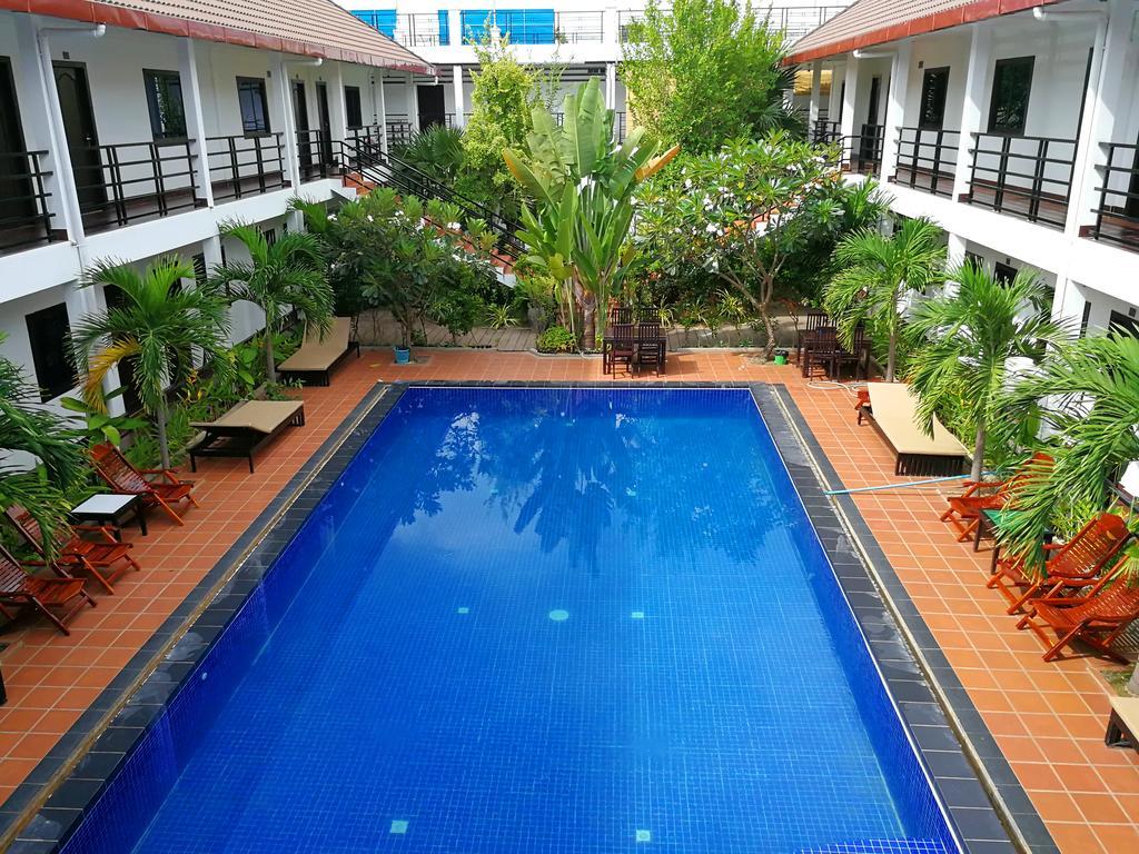 Angkor Hotel Siem Reap Buitenkant foto