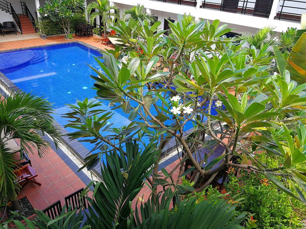 Angkor Hotel Siem Reap Buitenkant foto