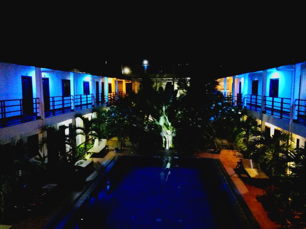 Angkor Hotel Siem Reap Buitenkant foto